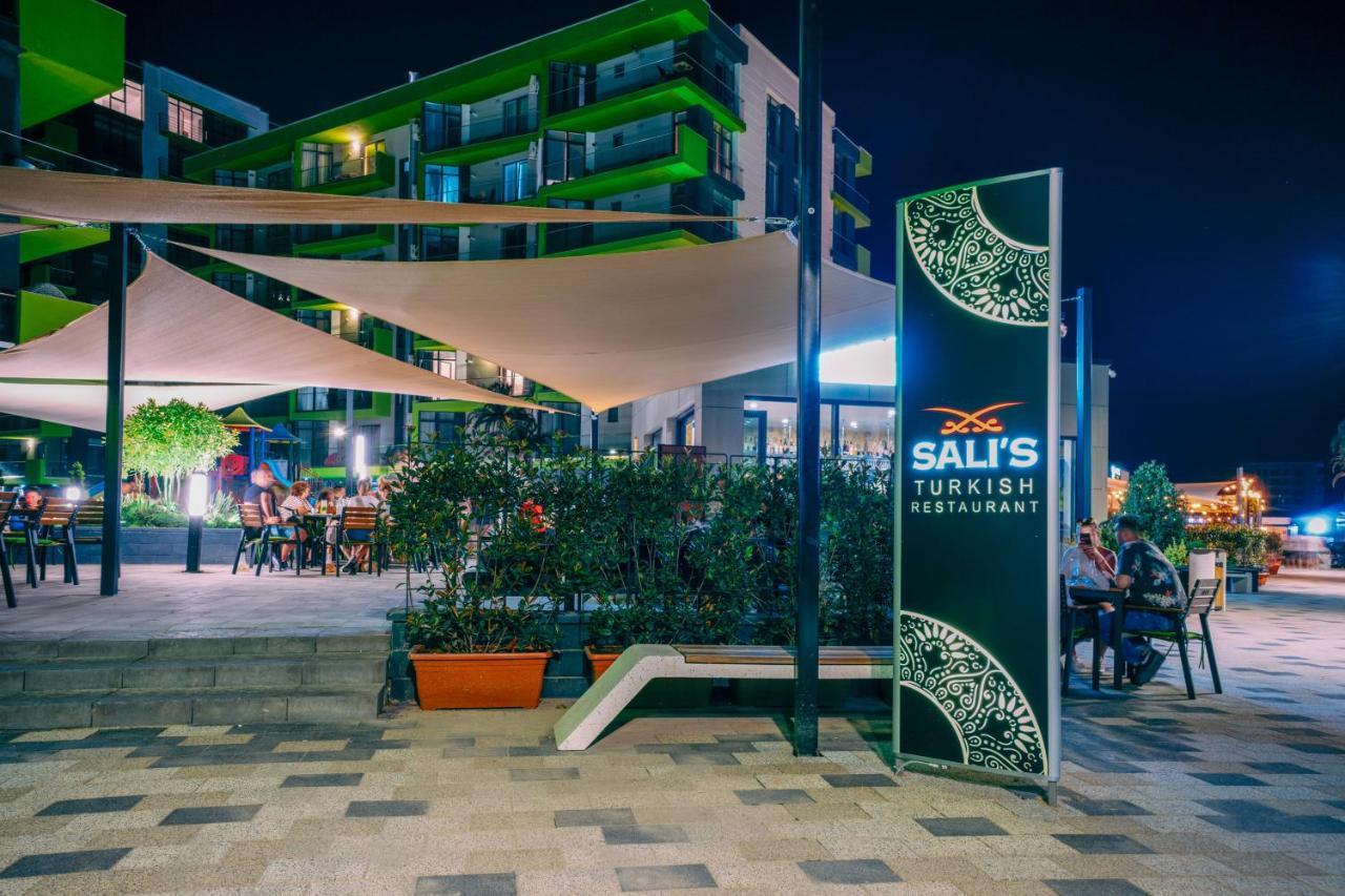 Sunfest Aparthotel Pool & Spa Mamaia Nord Năvodari Eksteriør bilde